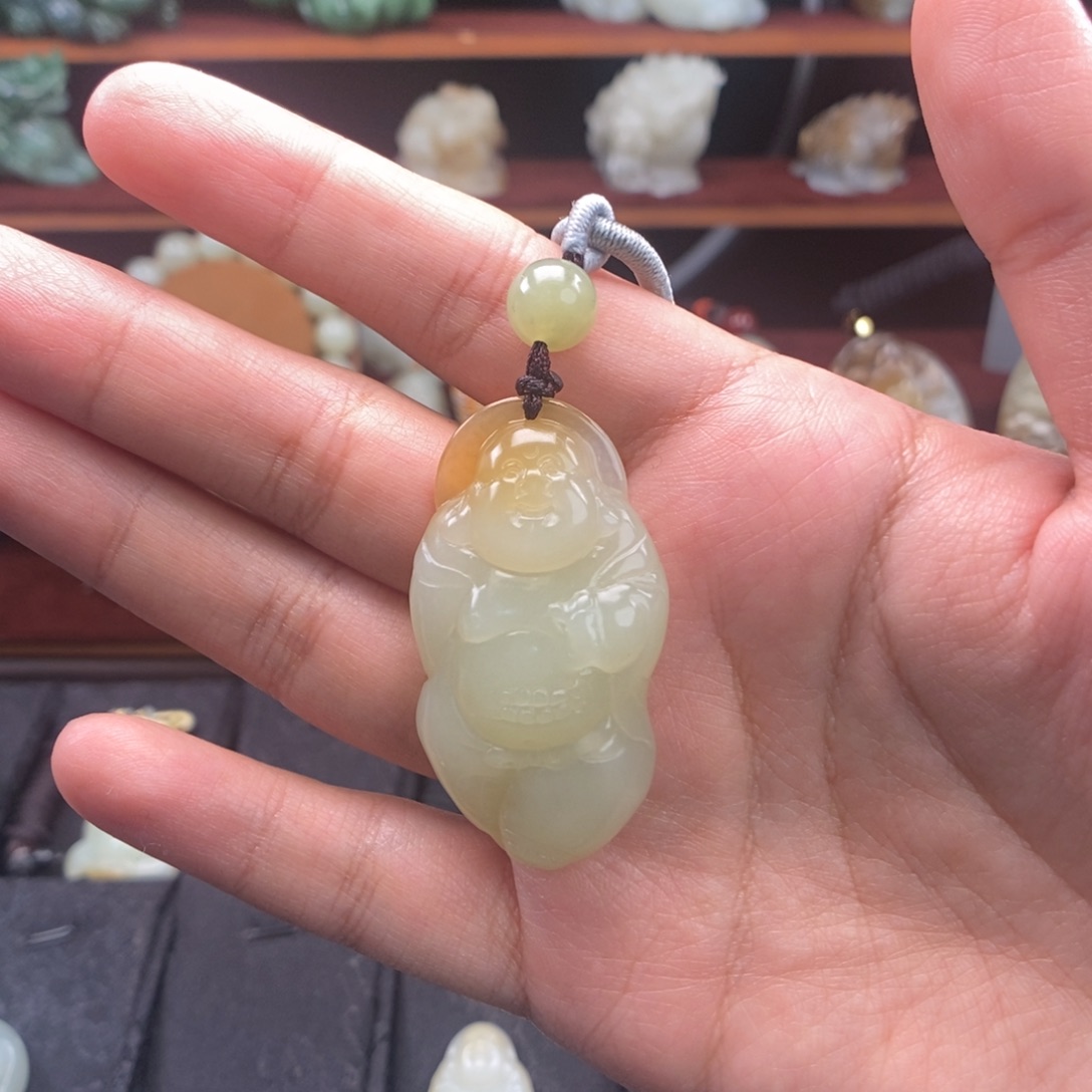 小***黑和田玉（糖玉）未镶嵌颈饰