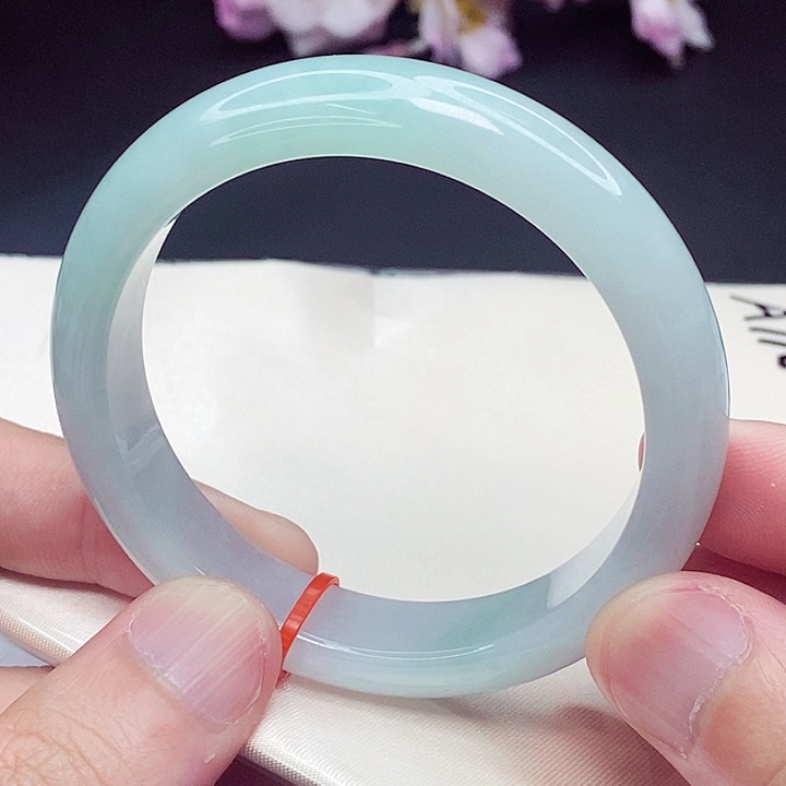 翡翠手镯未镶嵌56.8圈