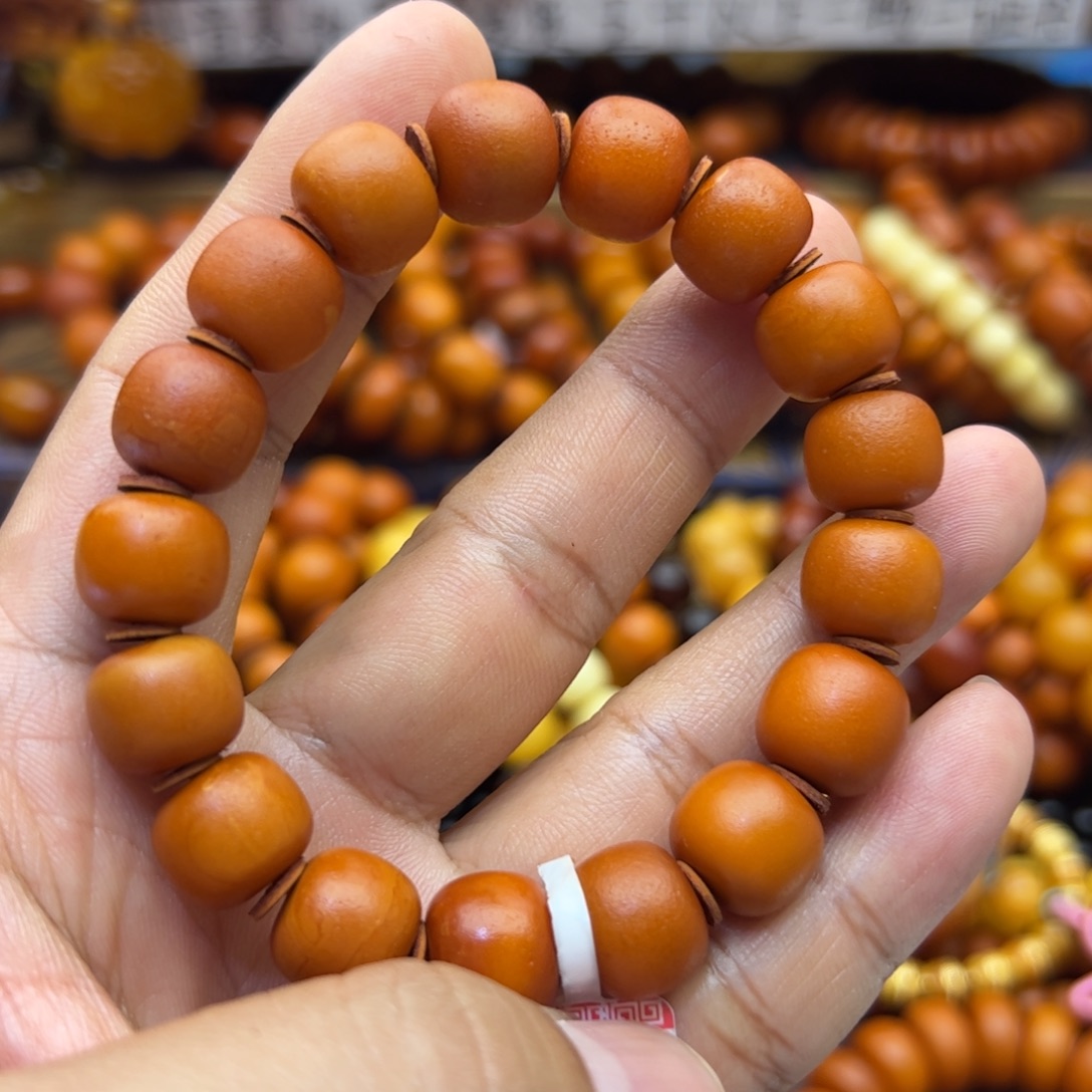 未镶嵌琥珀珠宝奇石