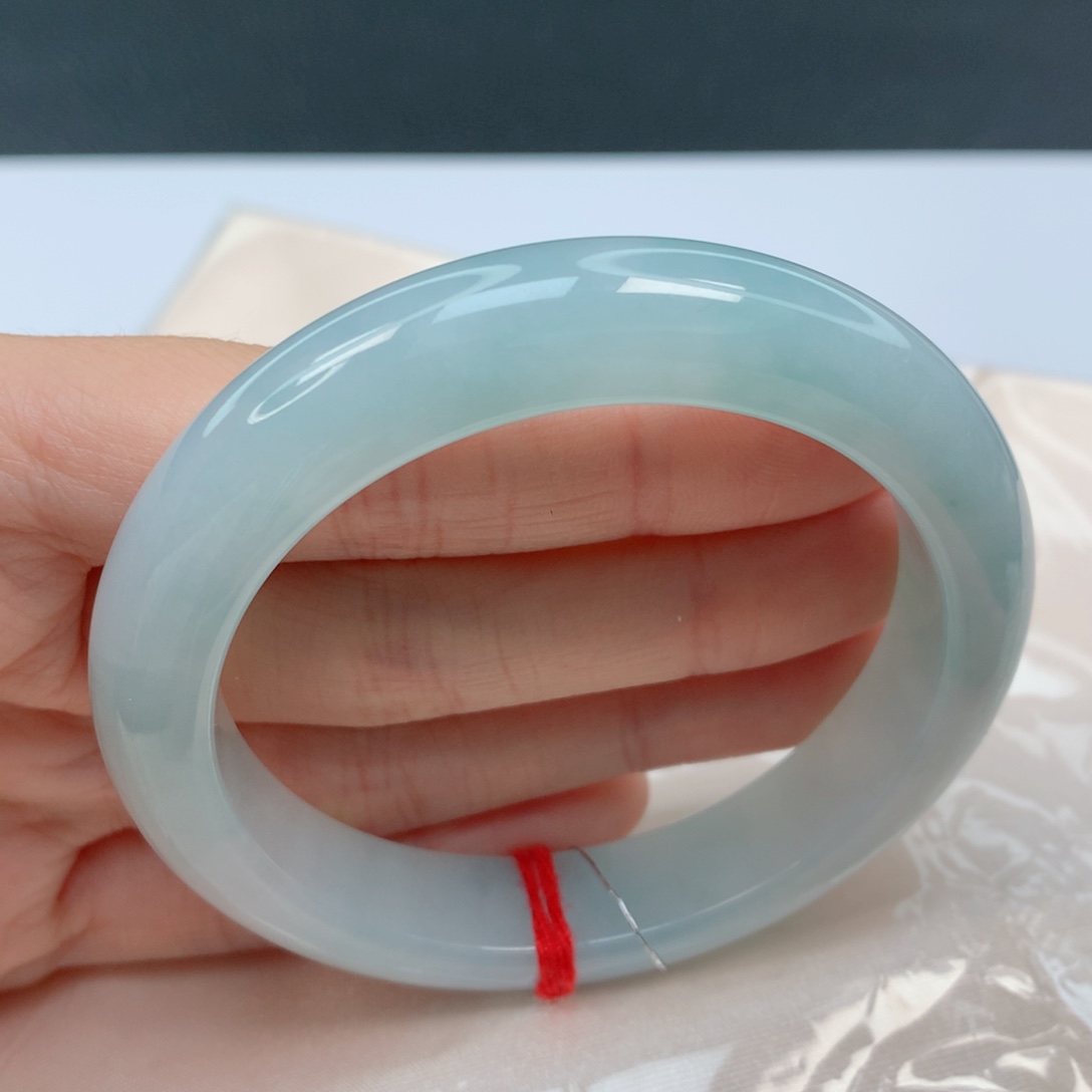 翡翠手镯未镶嵌55.6正圈