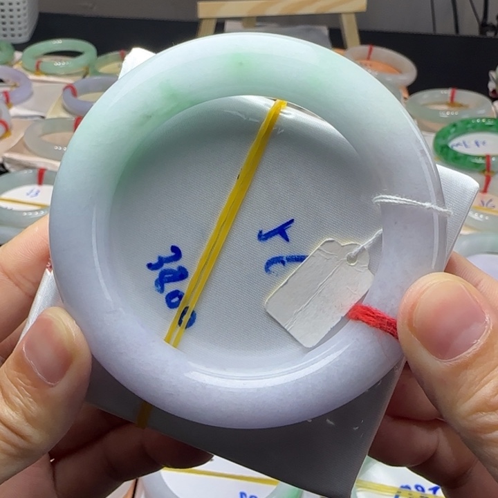 未镶嵌手镯翡翠翡翠手镯