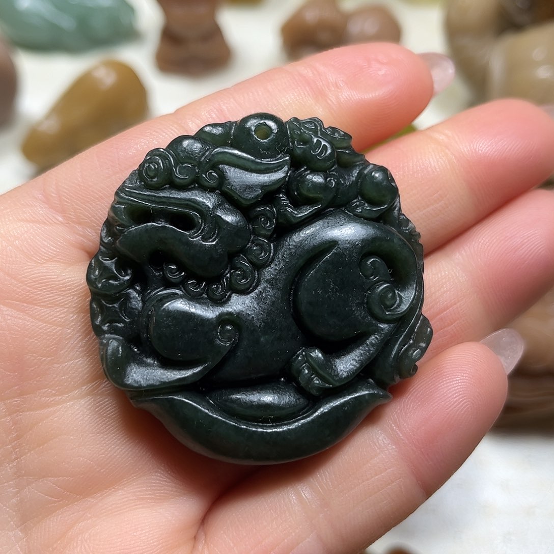 白玉菩提吊坠白玉菩提吊坠