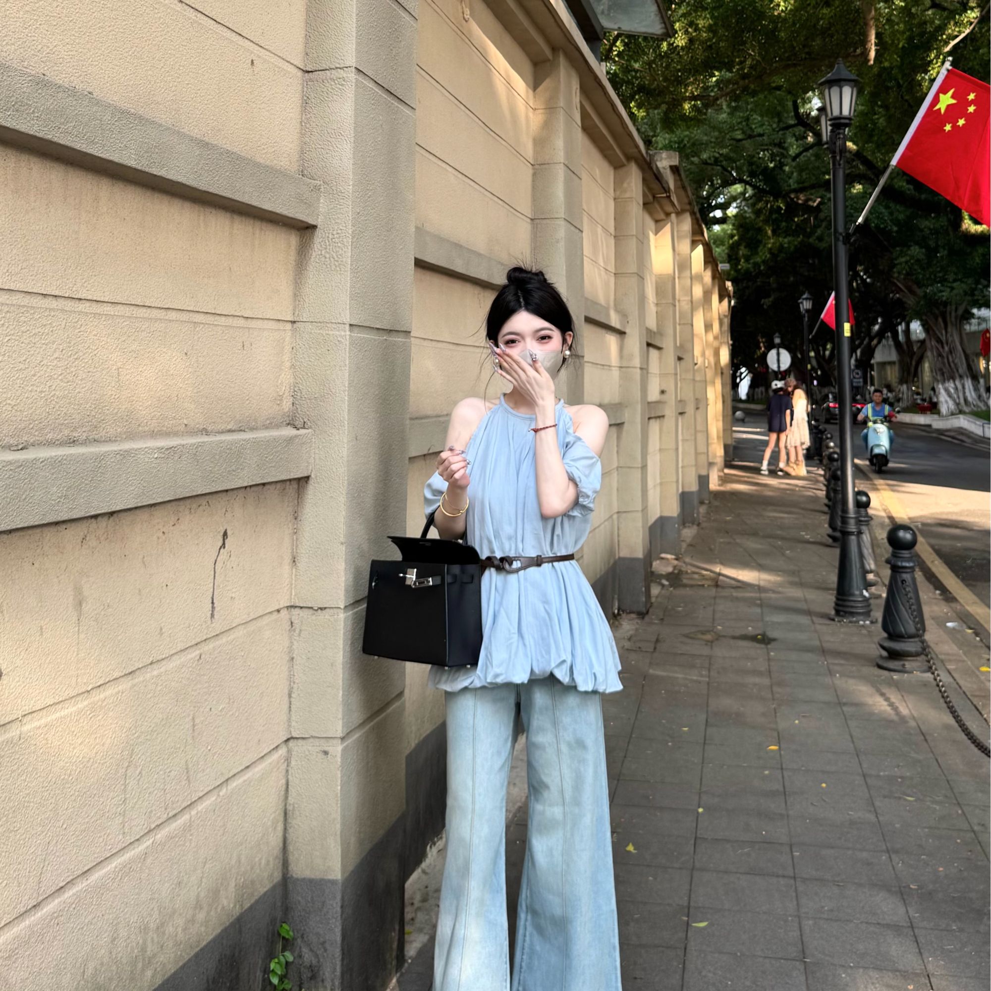 大静推荐【泡沫之夏】法式气质露肩温柔中袖上衣女花苞小衫(配腰带)
