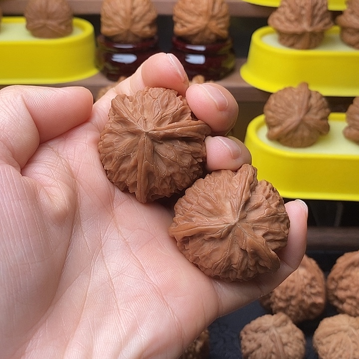 文玩核桃吊坠宫灯