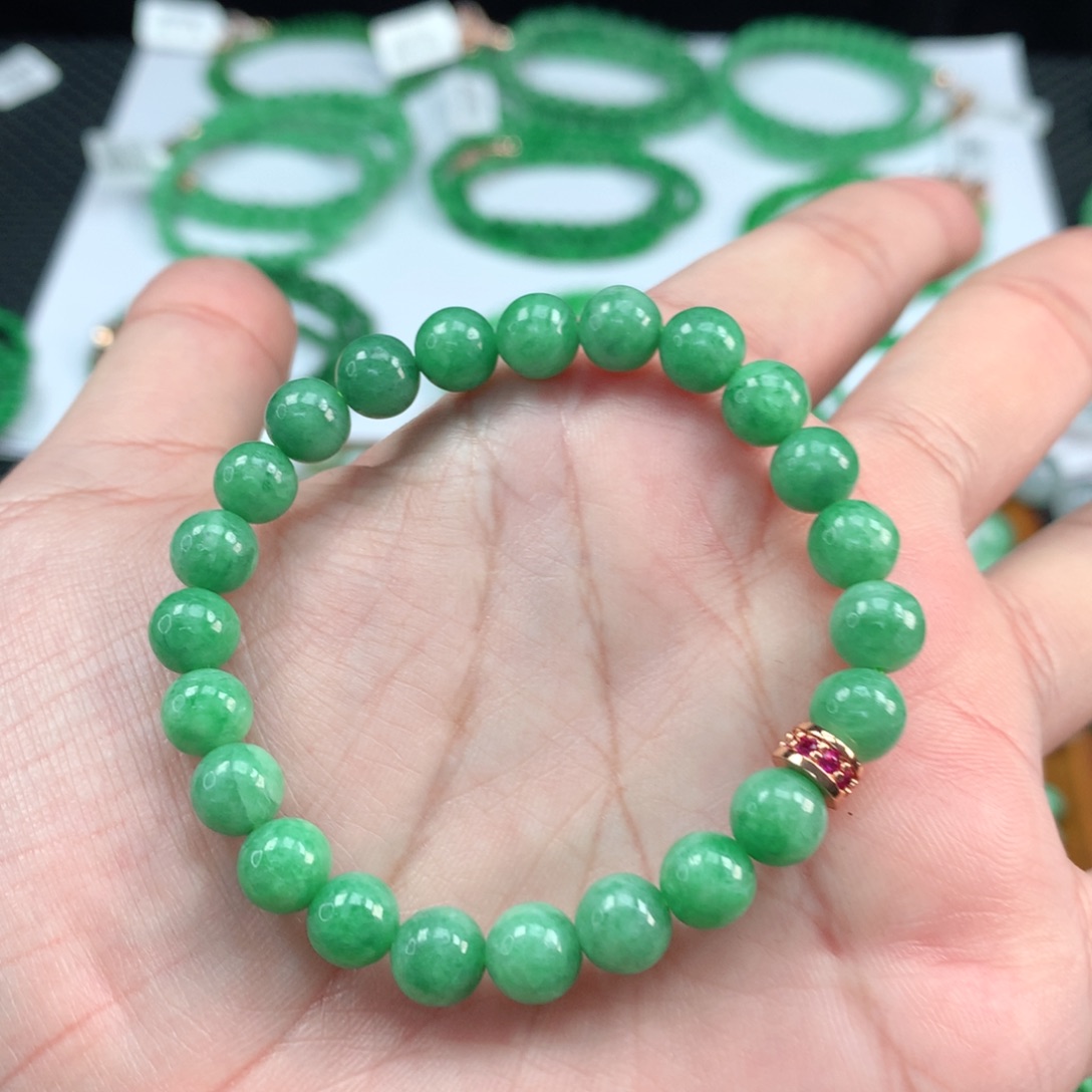 翡翠手链未镶嵌翡翠