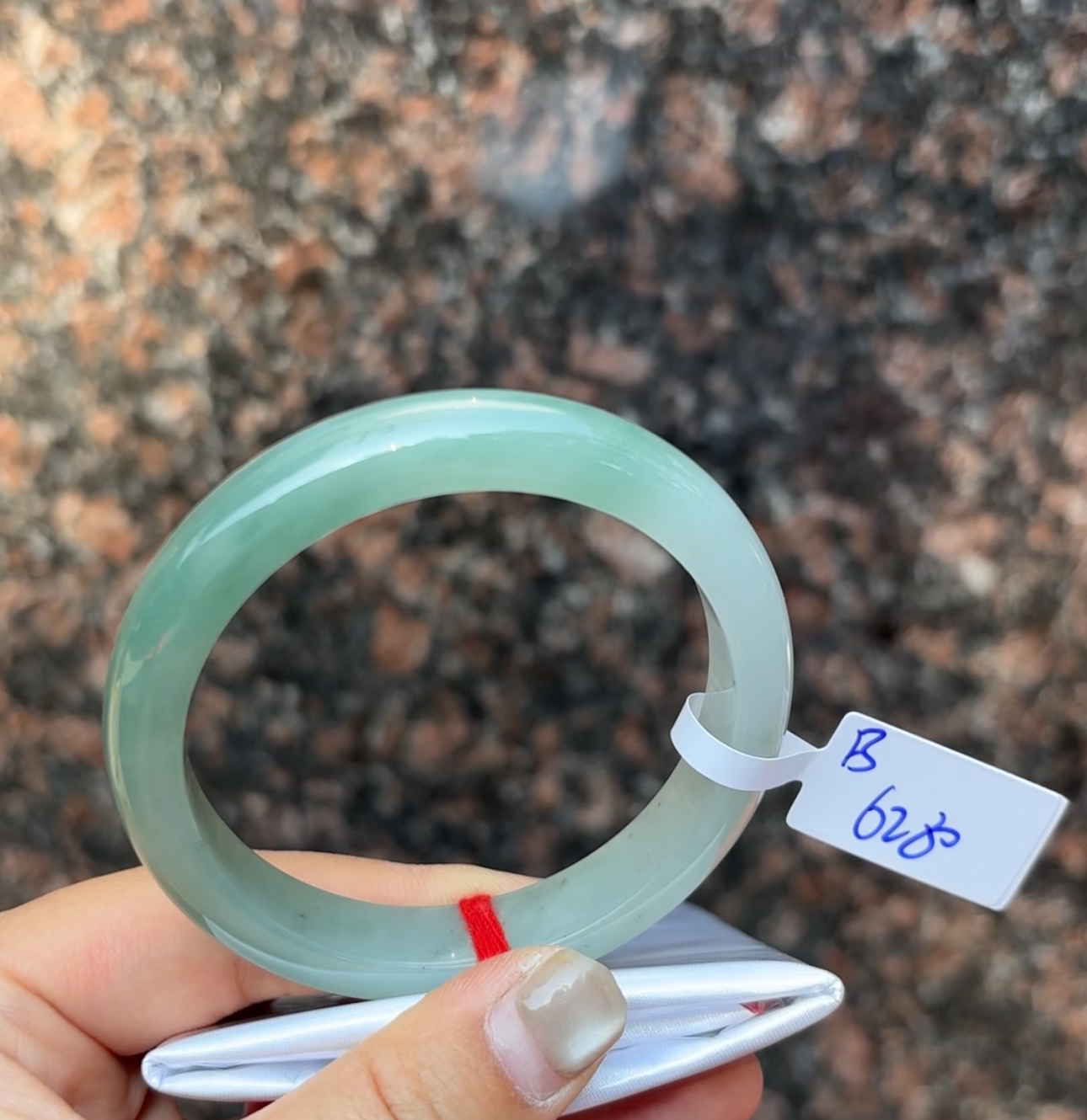 B（上新）冰胶湖水绿正圈五十八圈翡翠a货手镯