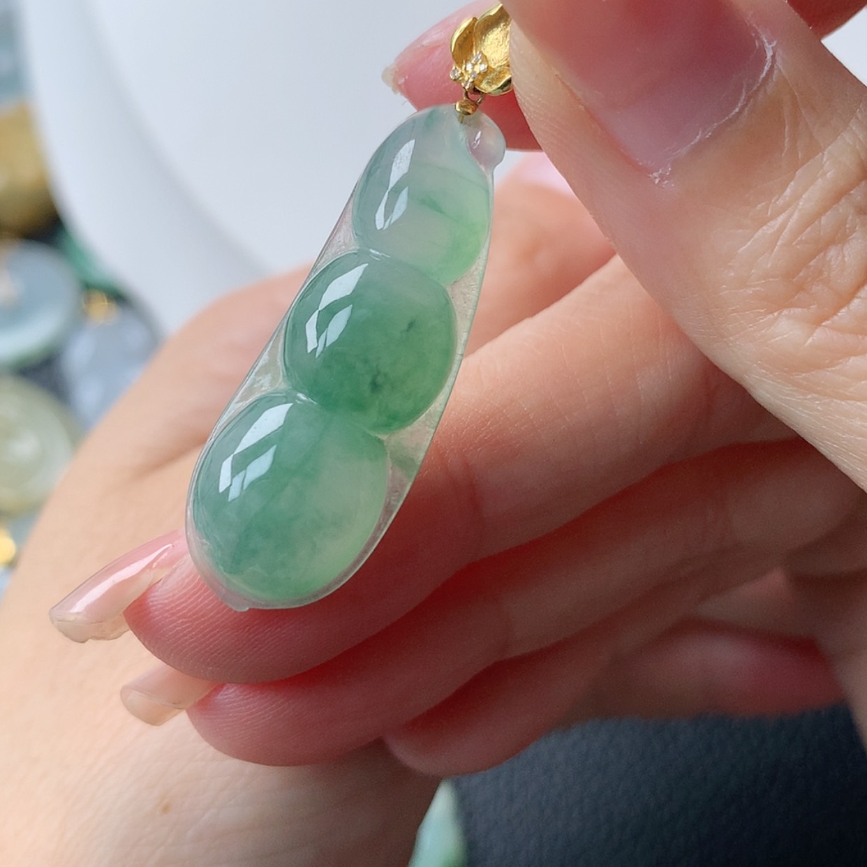 【闪购商品】翡翠18K金镶嵌吊坠(赠链)