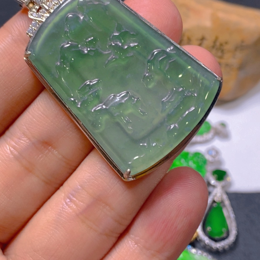 翡翠未镶嵌吊坠(不含链)