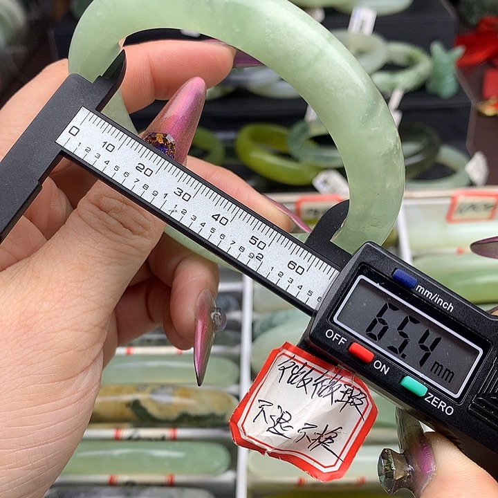 蛇纹石玉手镯未镶嵌979