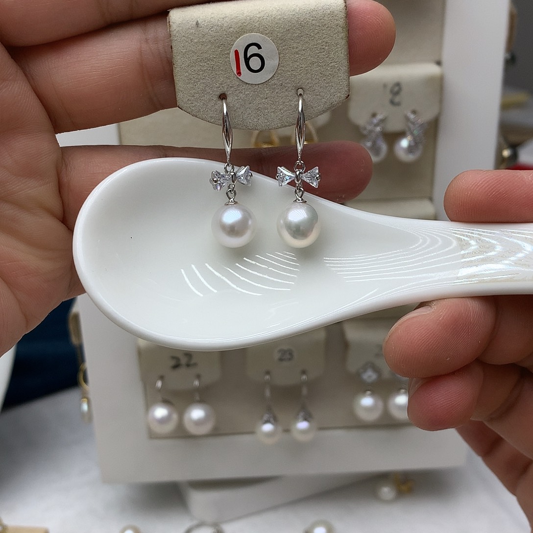 银S925镶嵌淡水珍珠耳饰