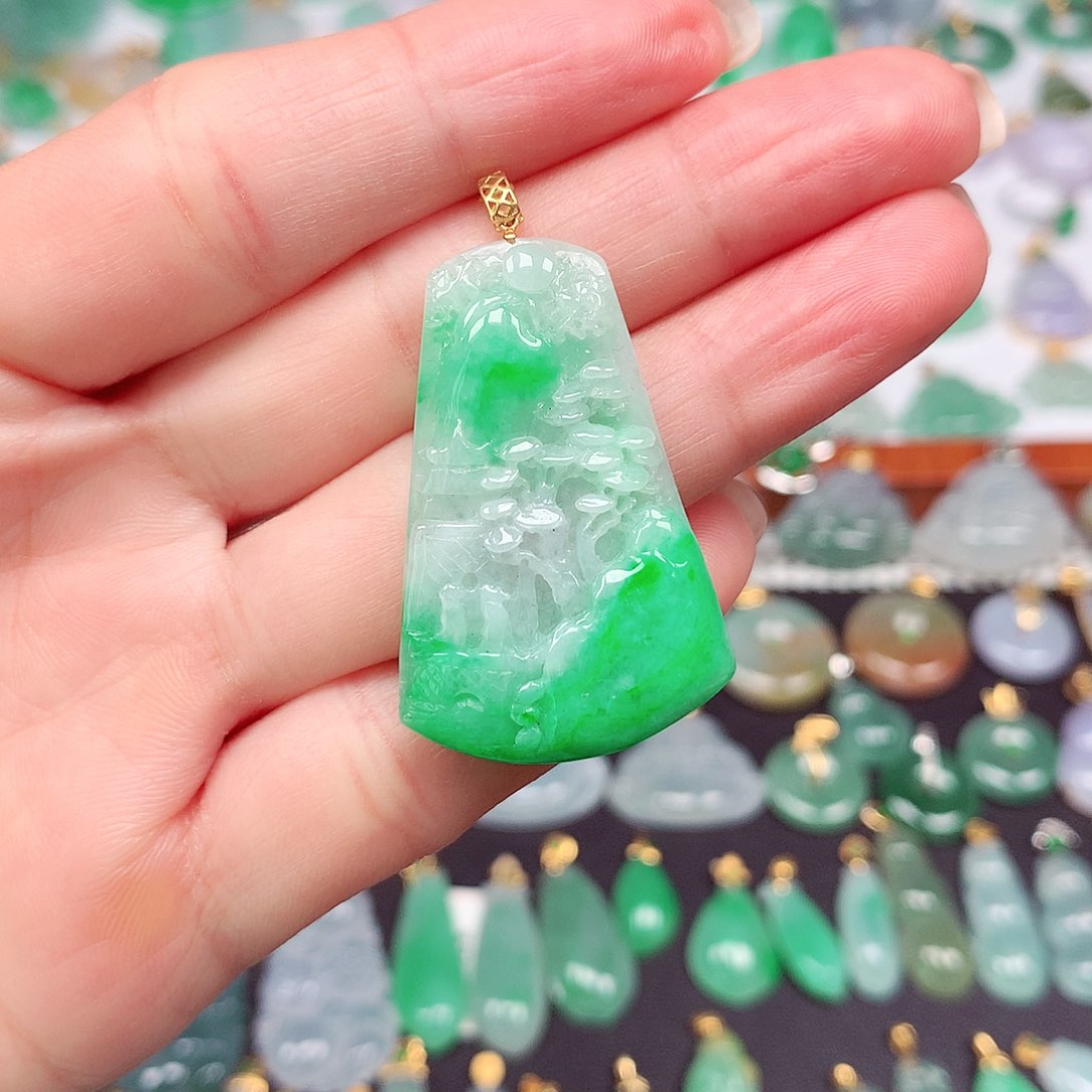 翡翠颈饰18K金镶嵌天然翡翠A货