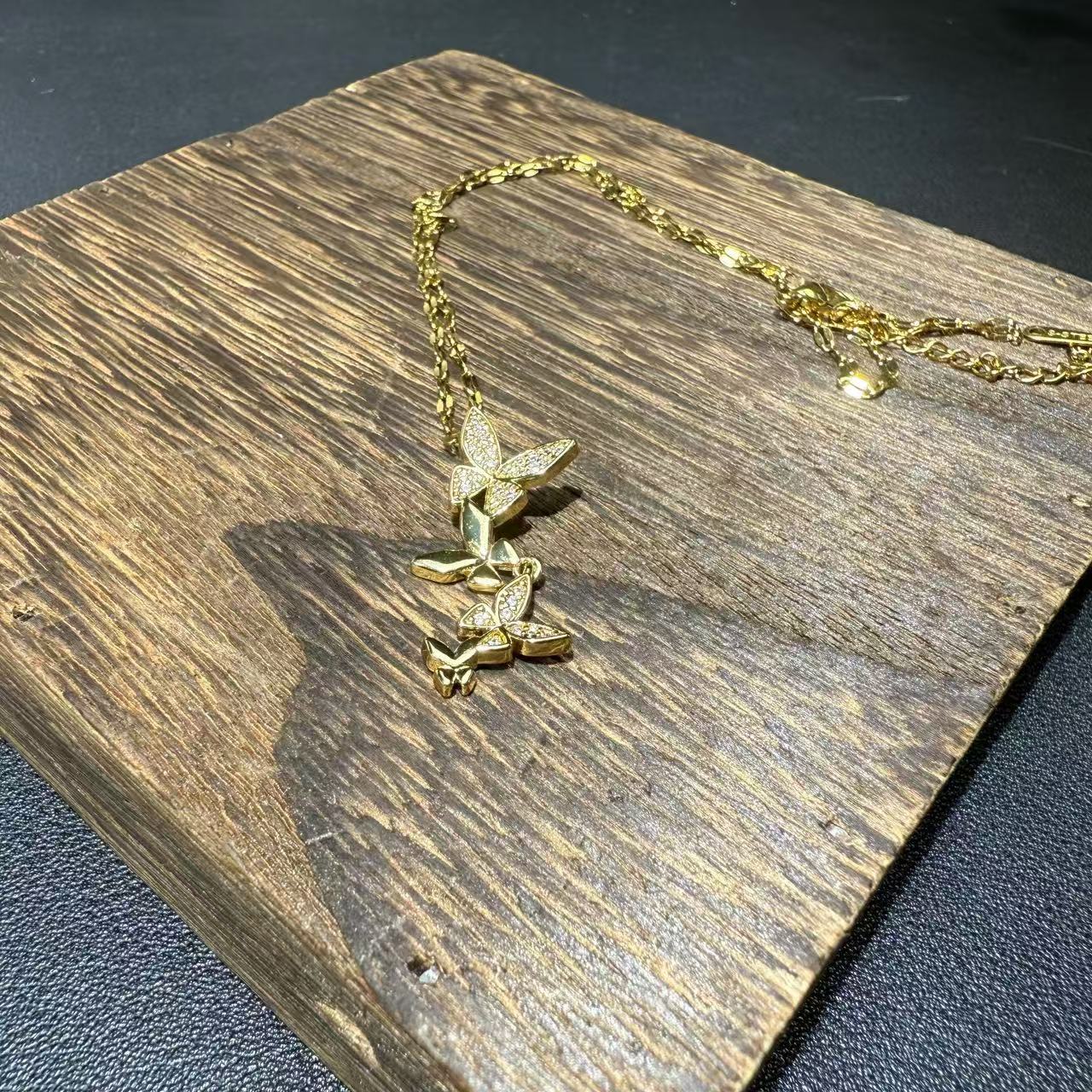 运费险+国检证书 钻石吊坠 987