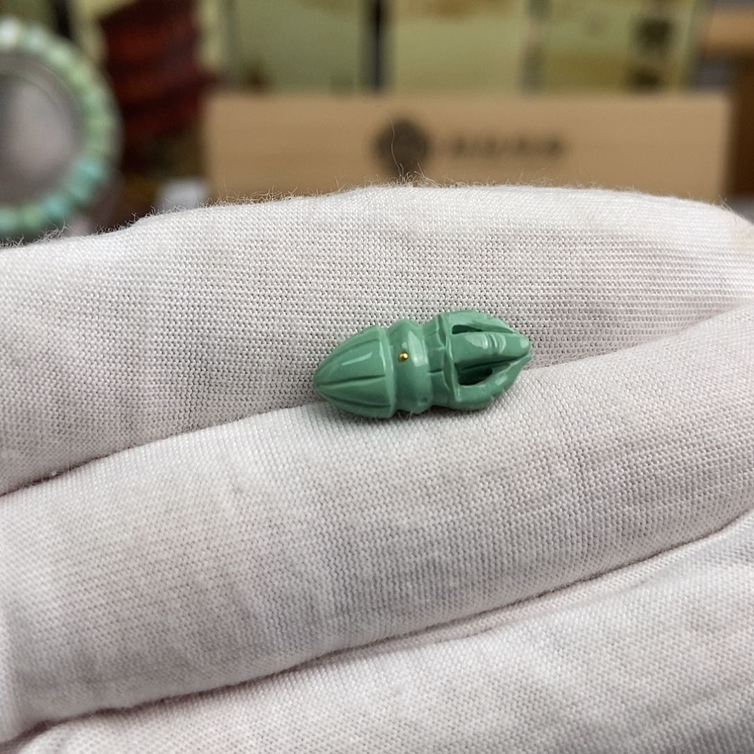 绿松石雕刻未镶嵌