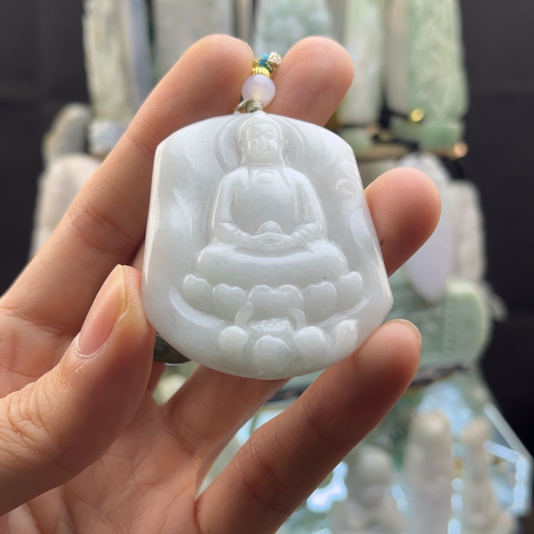 唯***我翡翠未镶嵌颈饰大日猴