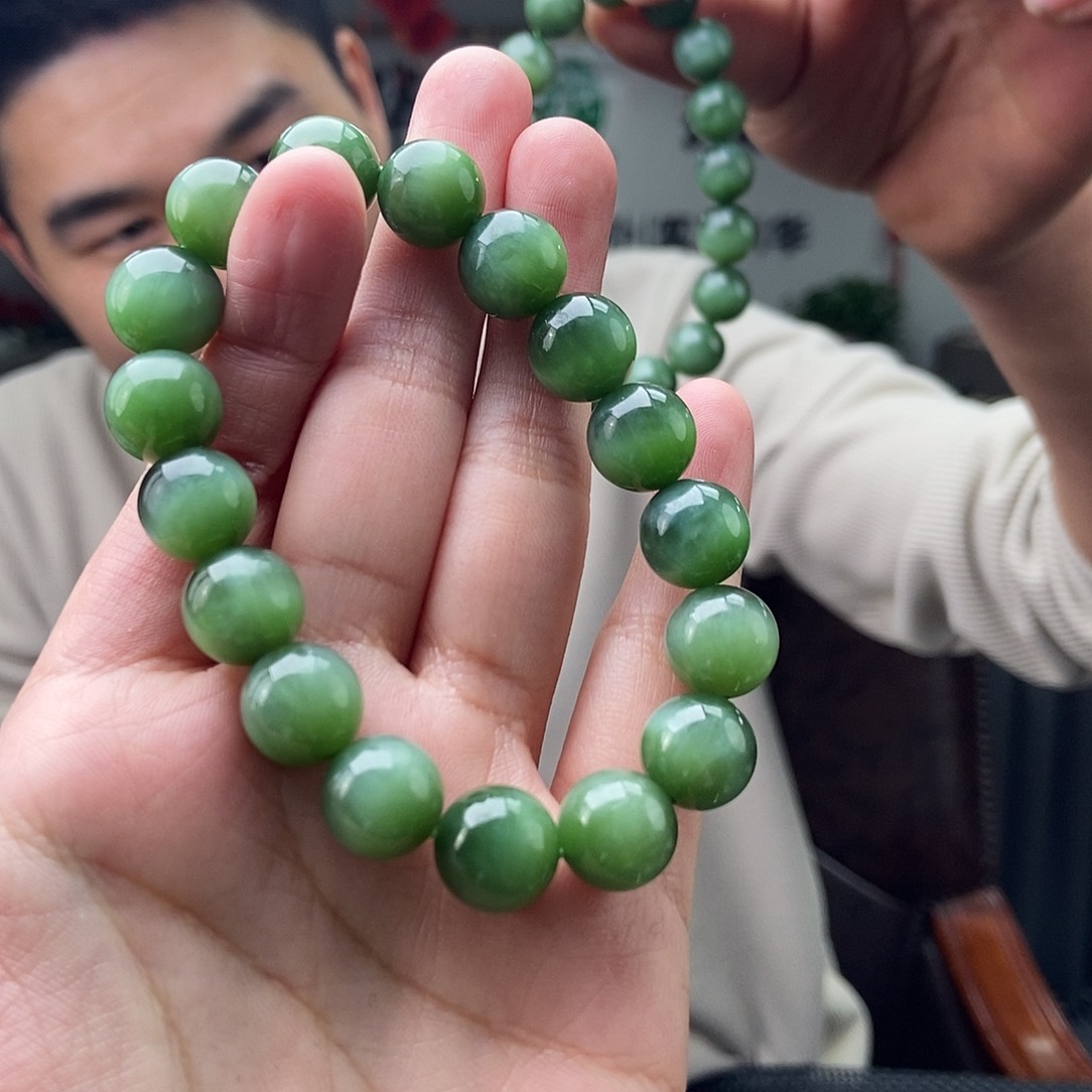 和田玉颜色多样性发拍一发一未镶嵌