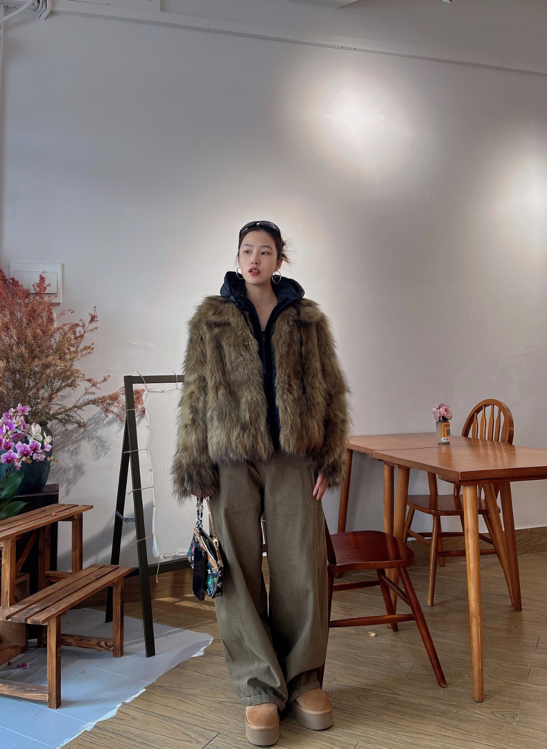 2025欧洲站新款高腰弯刀阔腿牛仔裤垂感女宽松显瘦百搭休闲长裤