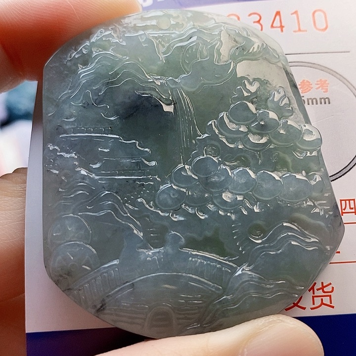 吊坠(不含链)未镶嵌翡翠
