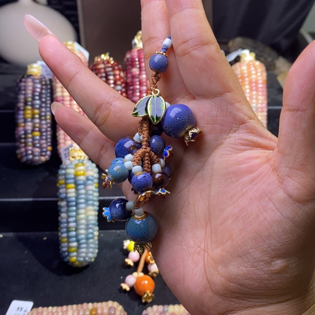 玉李**、手工定制陶瓷石榴链