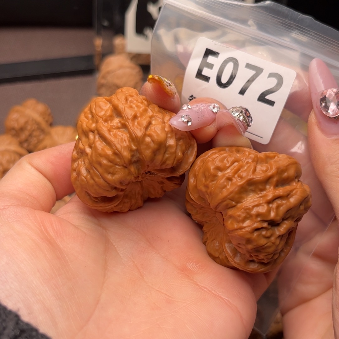 文玩核桃把件毕业肉蛙45