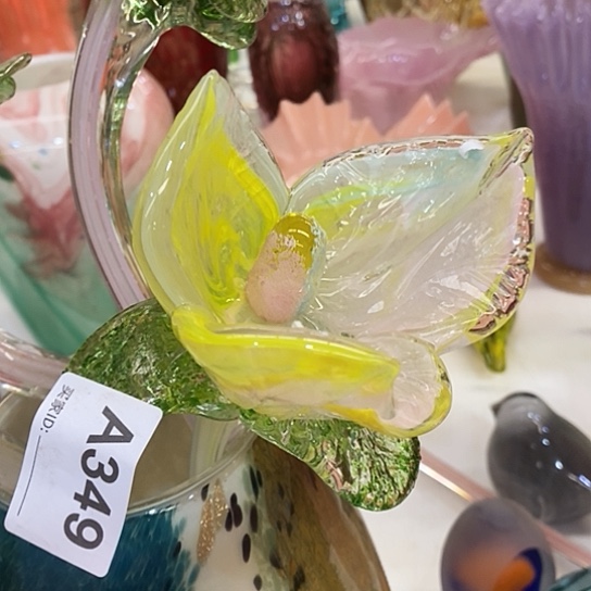 琉璃花瓶高40厘米宽8厘米