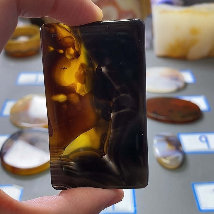 麦***嘟玛瑙/玉髓未镶嵌珠宝半成品