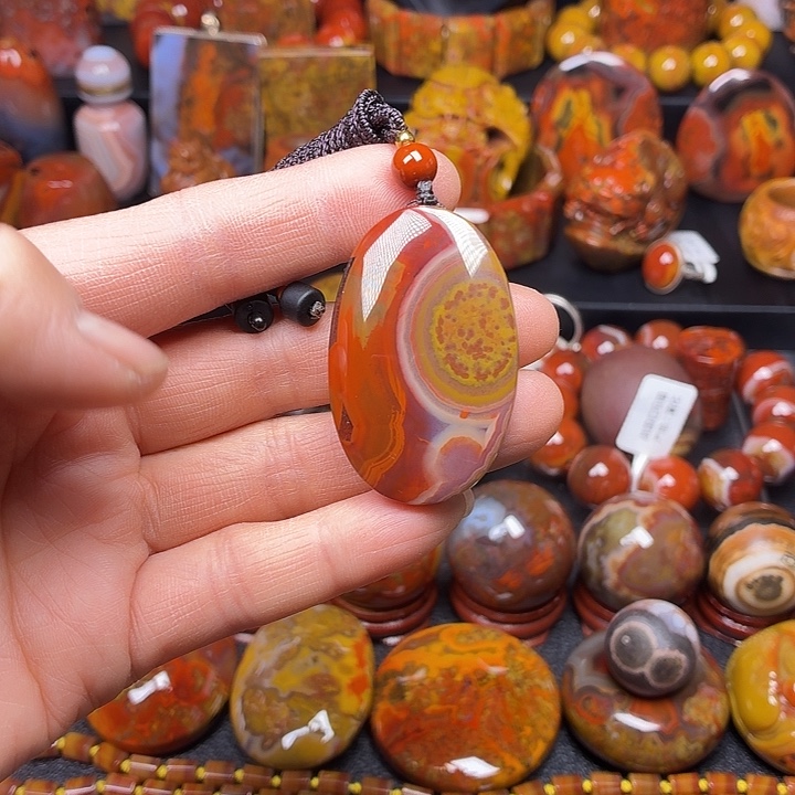 玛瑙/玉髓未镶嵌吊坠