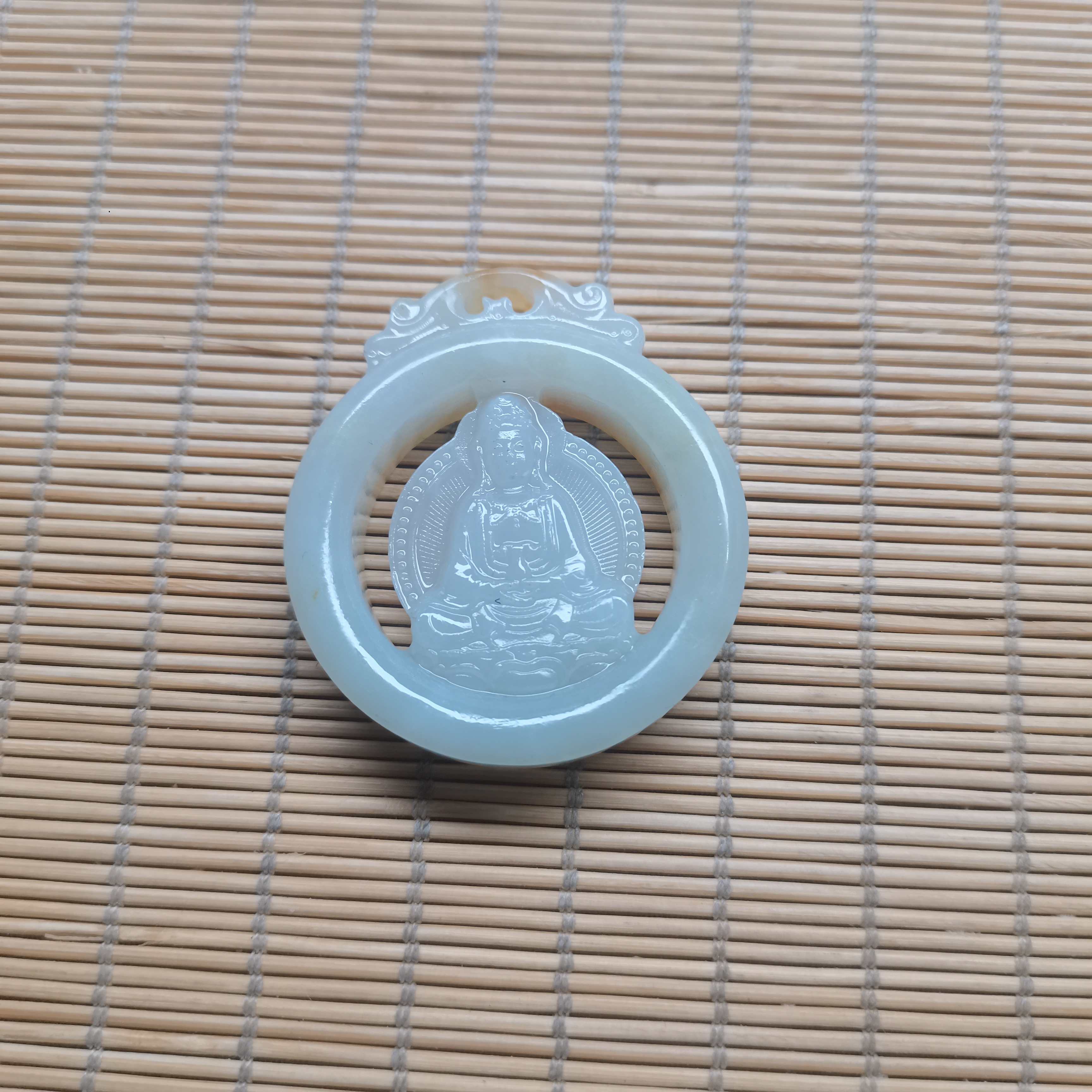 新疆和田玉坐观音菩萨42克