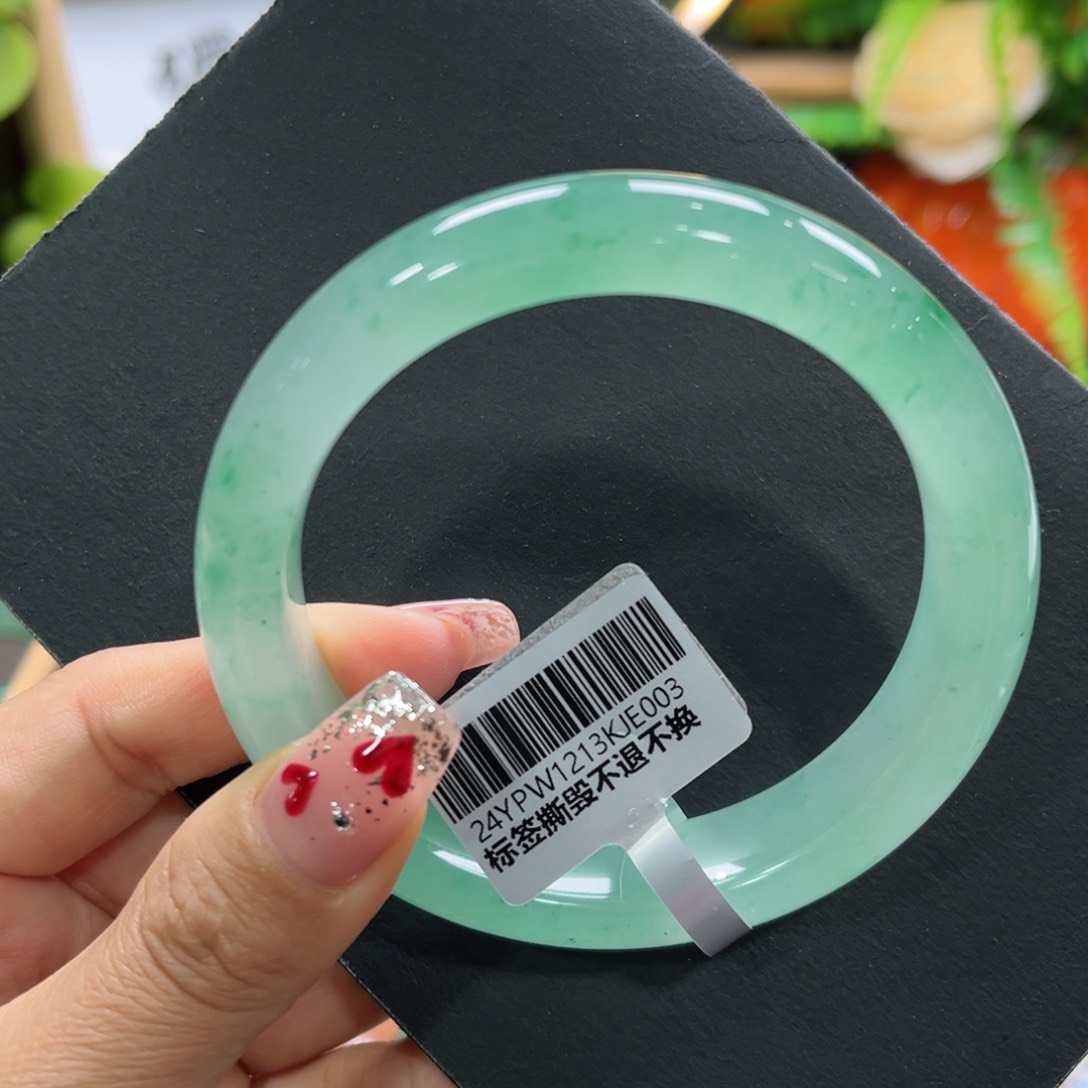 石英质玉手镯未镶嵌➕周周61.3