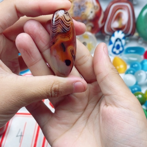 玛瑙/玉髓耳饰未镶嵌