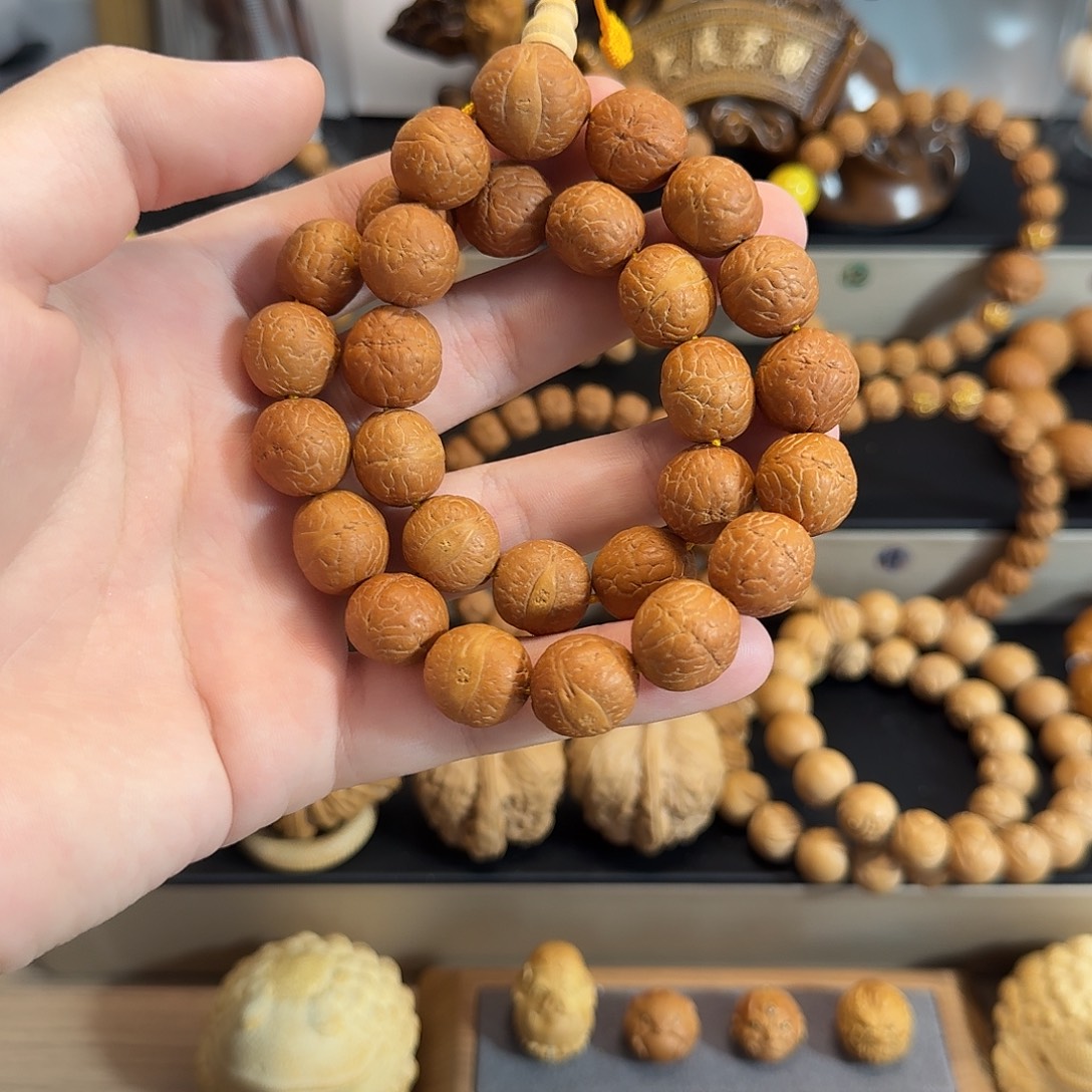 吊坠猴头核桃手持凤眼菩提