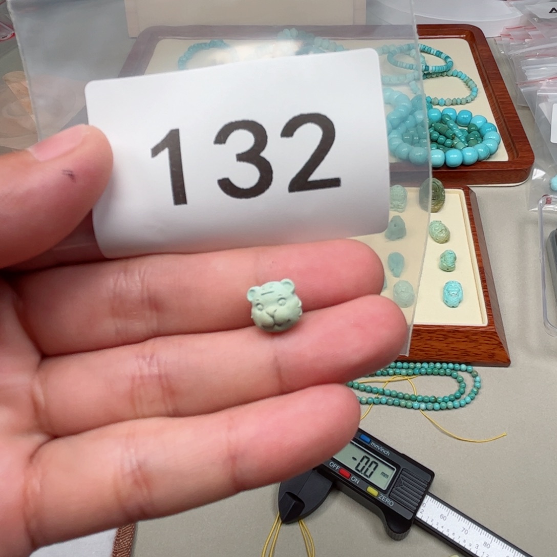 未镶嵌绿松石珠宝奇石是***?