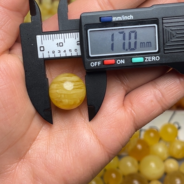 蜜蜡未镶嵌珠宝奇石天然蜜蜡散珠微瑕一粒 