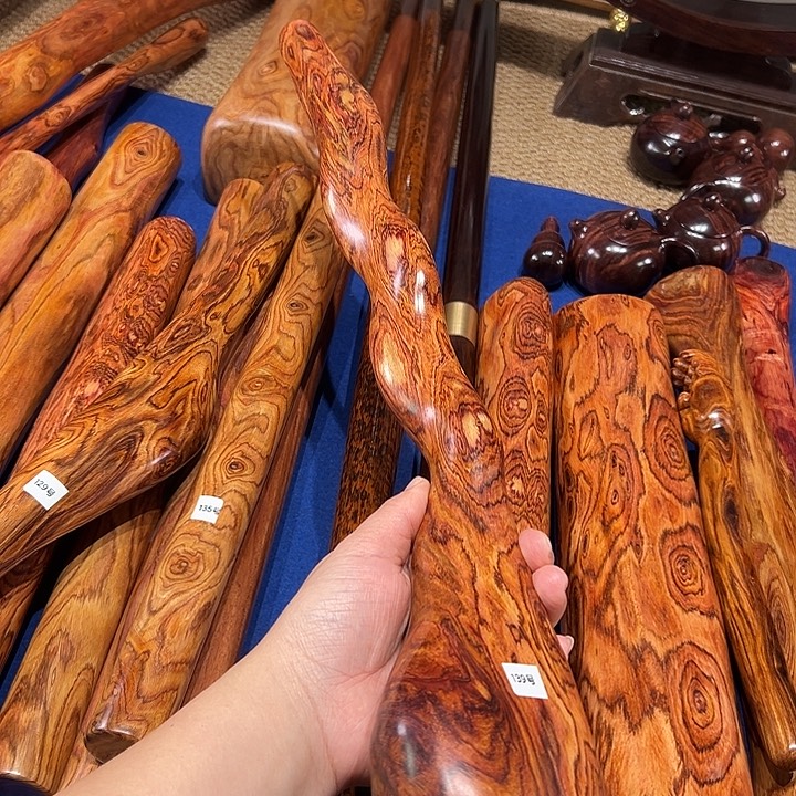 木海南黄花梨木手把玩棍长45厘米