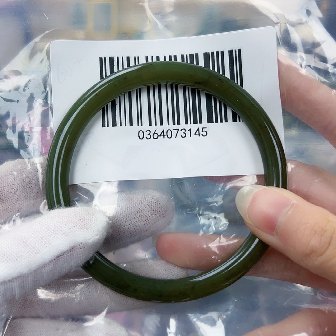 和田玉（碧玉）手镯未镶嵌66