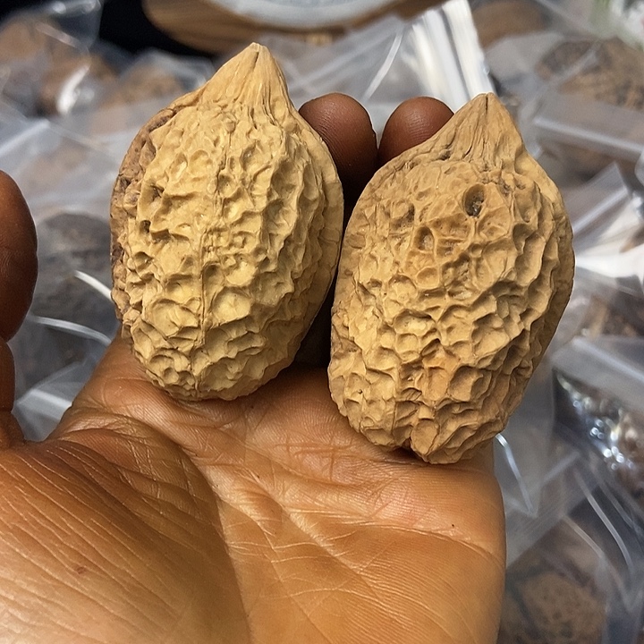 把件文玩核桃云南铁核桃基地8