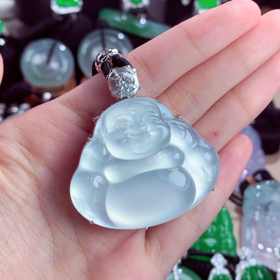 颈饰18K金镶嵌翡翠定金10万 总价咨询客服