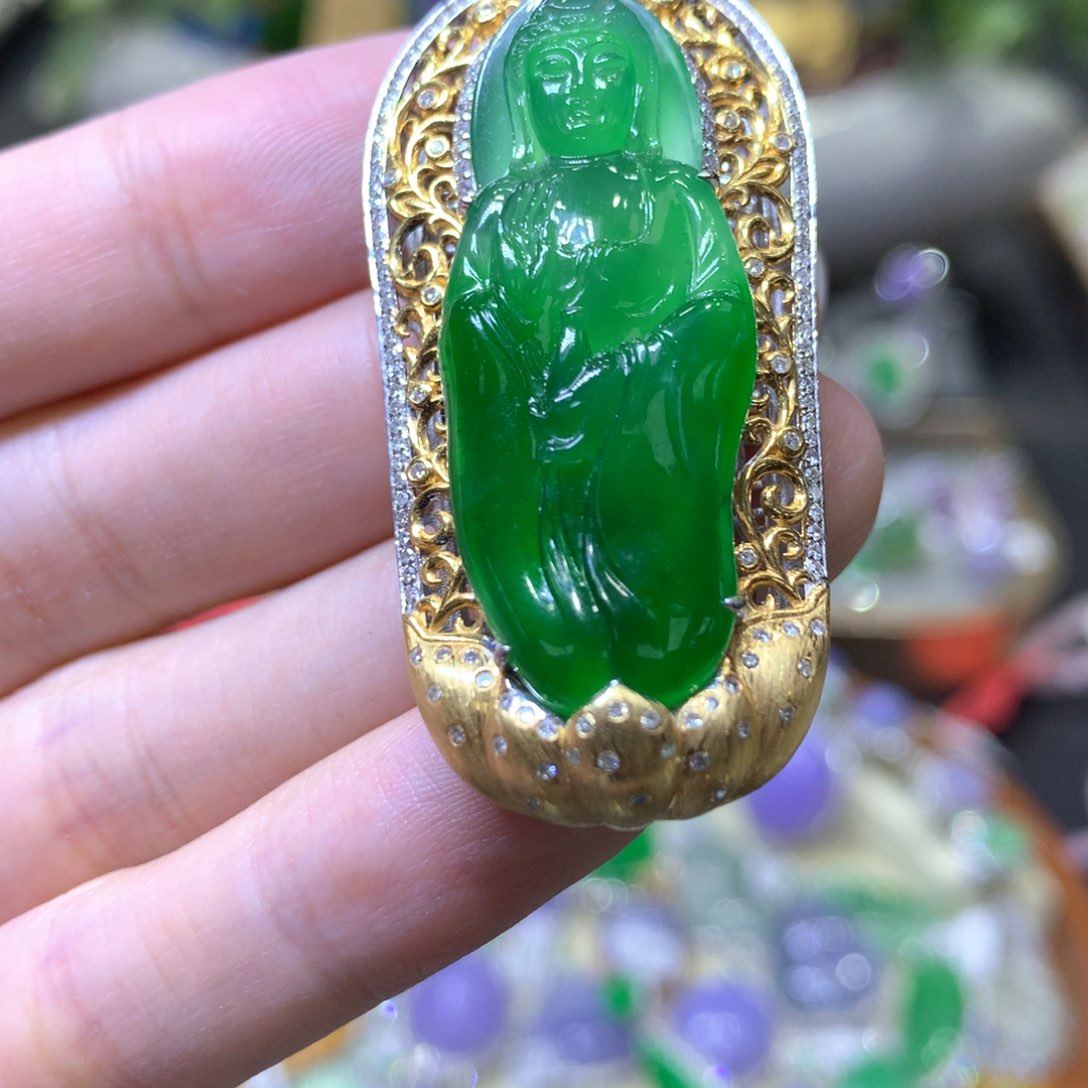 【闪购商品】翡翠颈饰18K金镶嵌翡翠吊坠项链