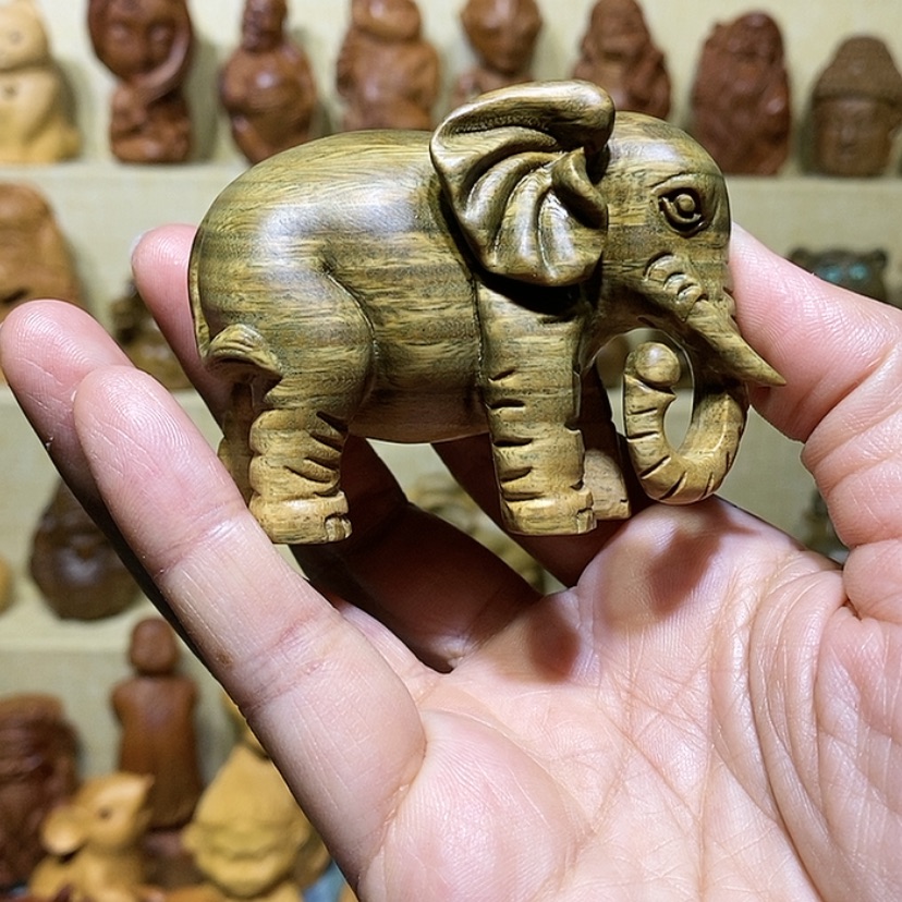 【闪购商品】维腊木（绿檀）可*大象
