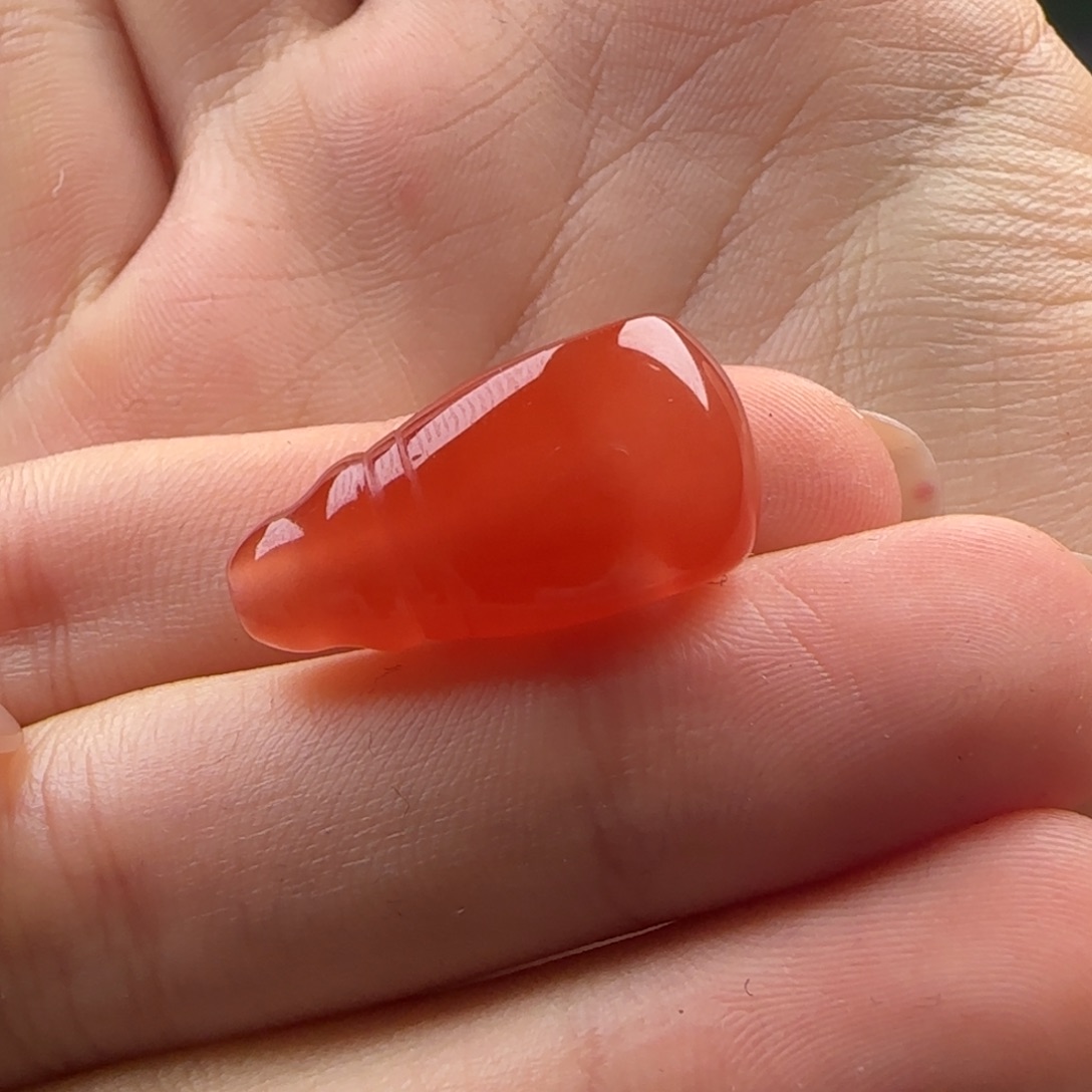 南红玛瑙未镶嵌三通11.3有马牙