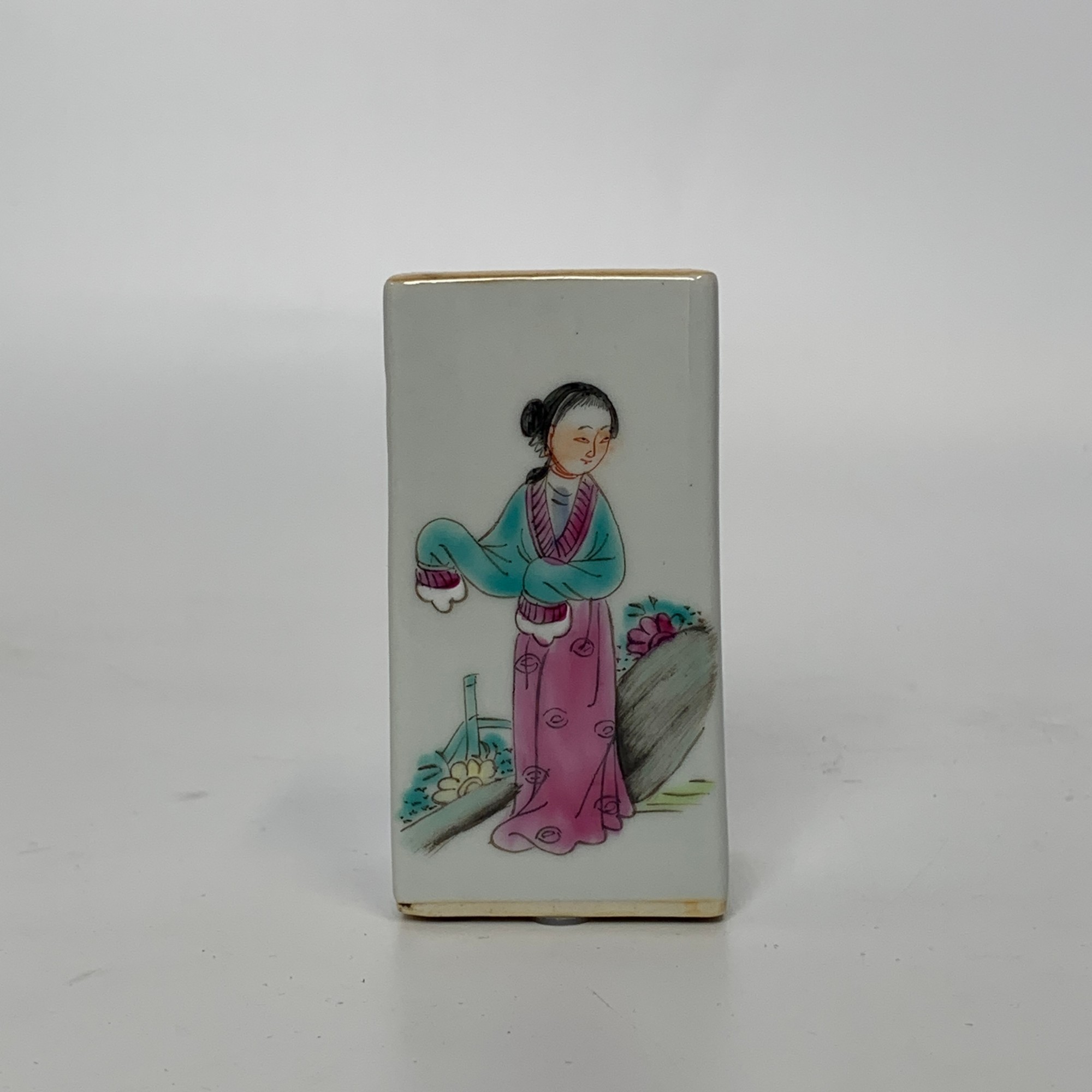 清晚期·粉彩仕女四方笔筒YYB25YYB0219002