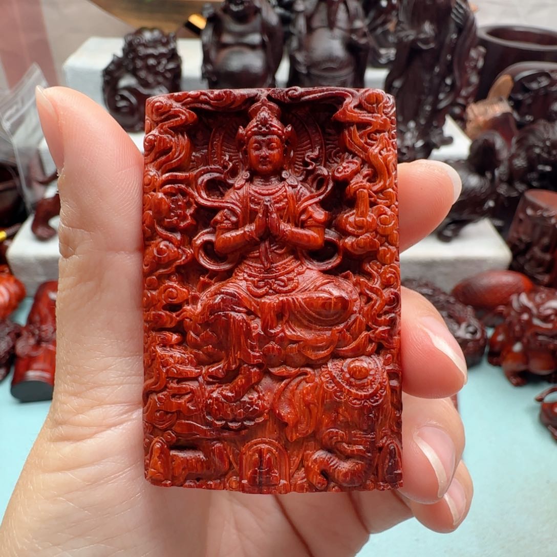 小叶紫檀把件普贤菩萨