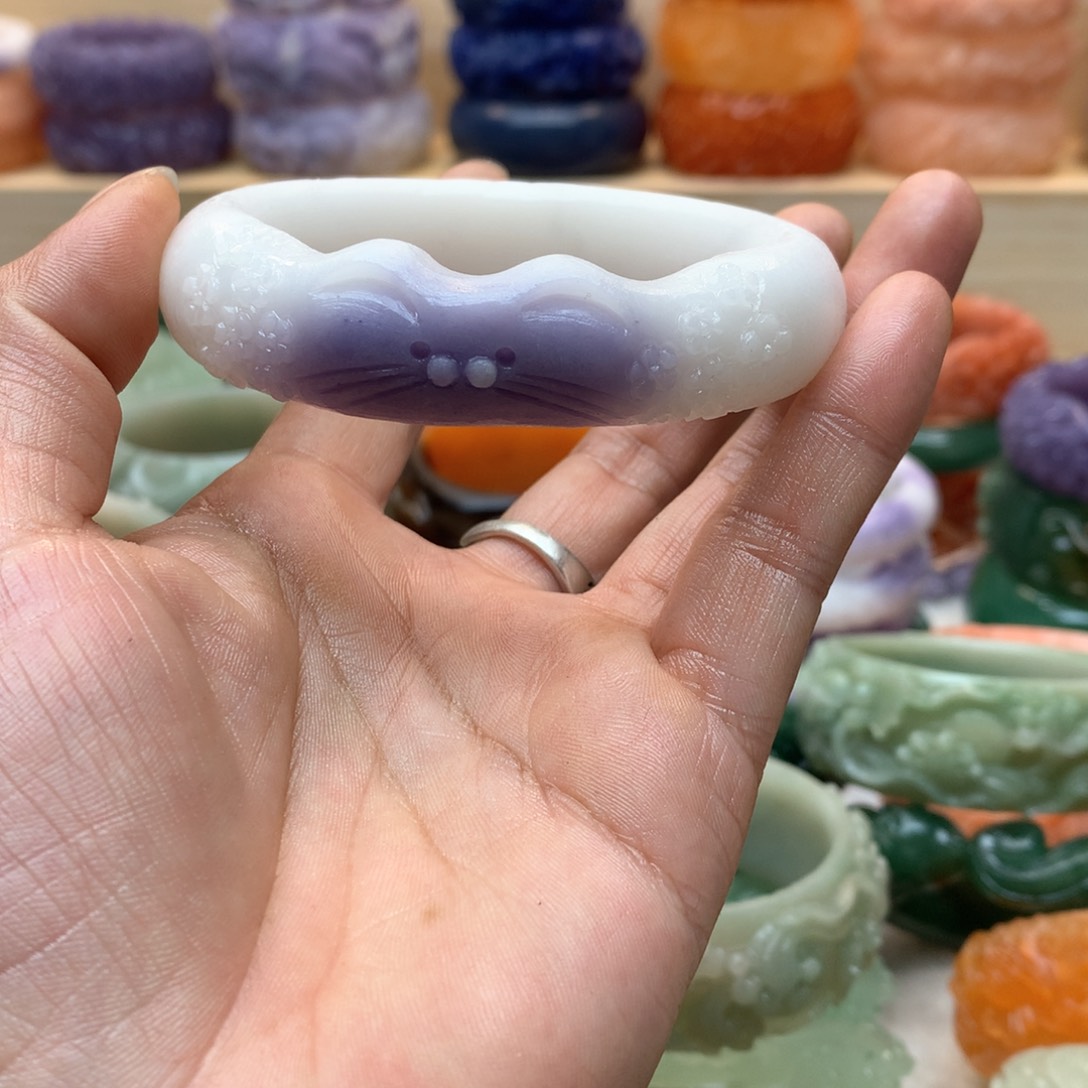 未镶嵌手镯石英质玉樱****。