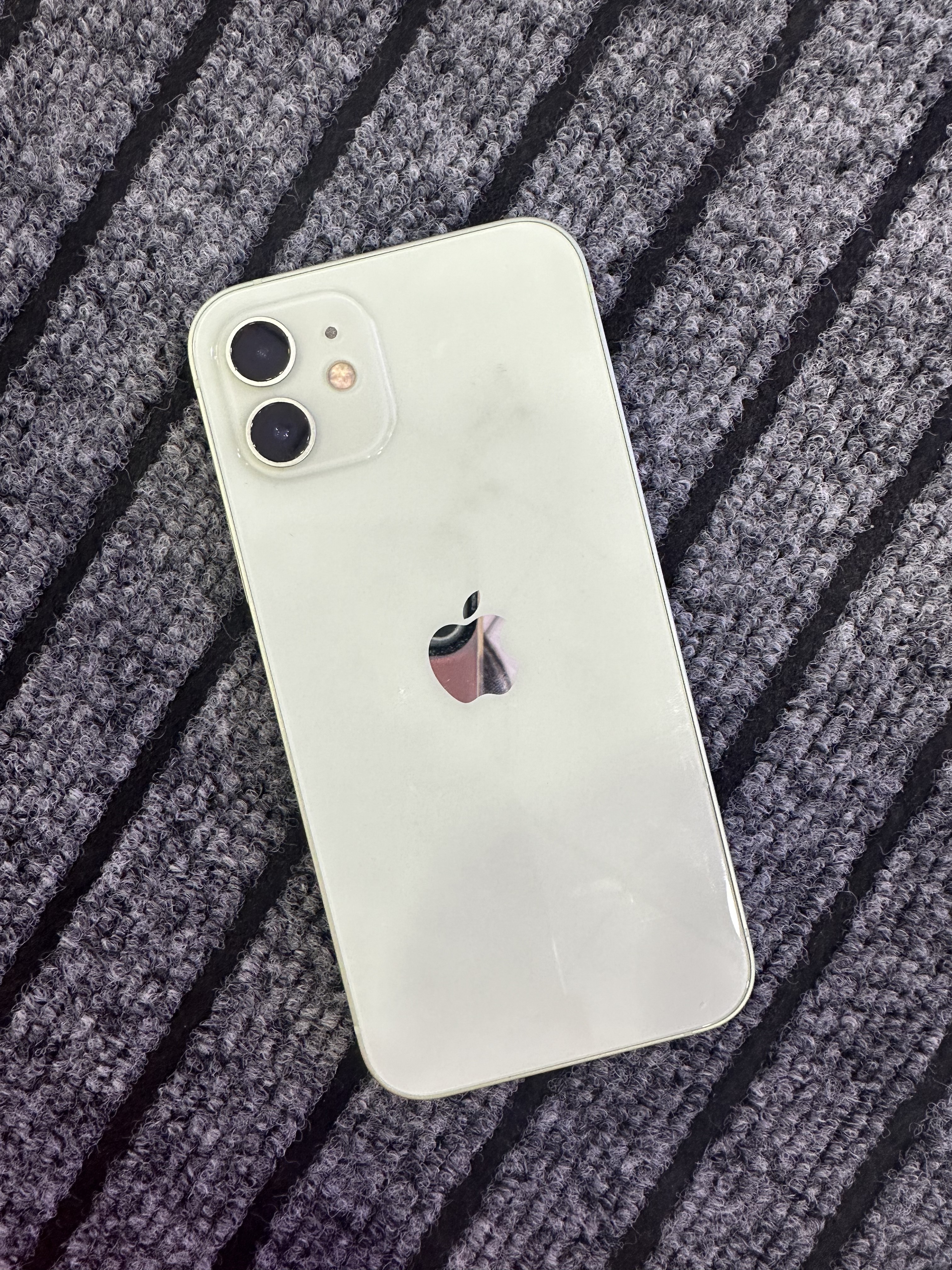 95新 Apple/苹果 国行iPhone12 128G白色双卡全网通原装正品机