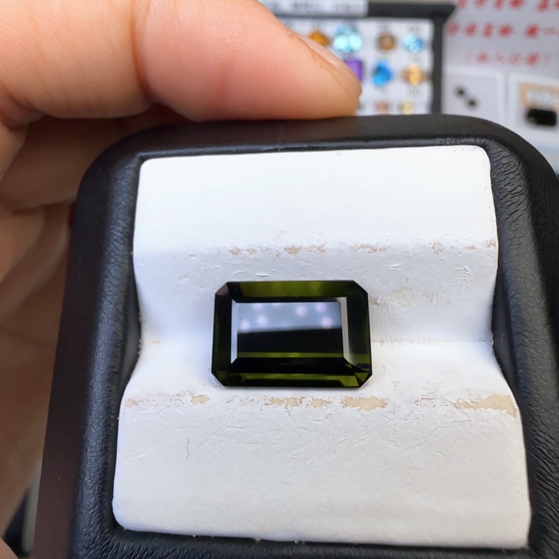 珠宝半成品碧玺未镶嵌6.45克拉