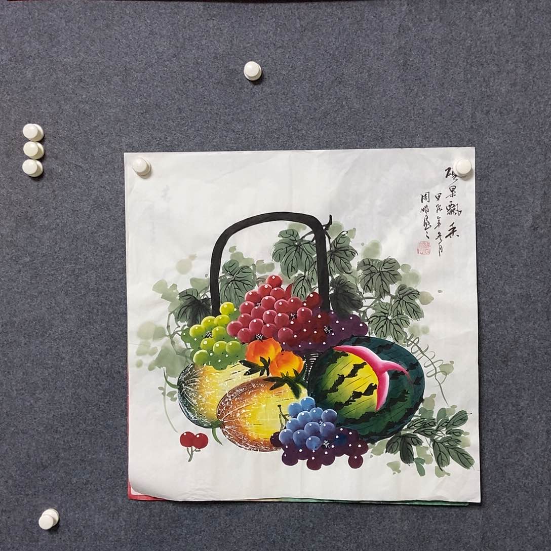 国画四尺斗方葡萄一副