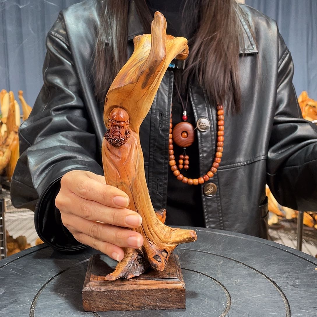 柏木（崖柏）随型艺术根雕