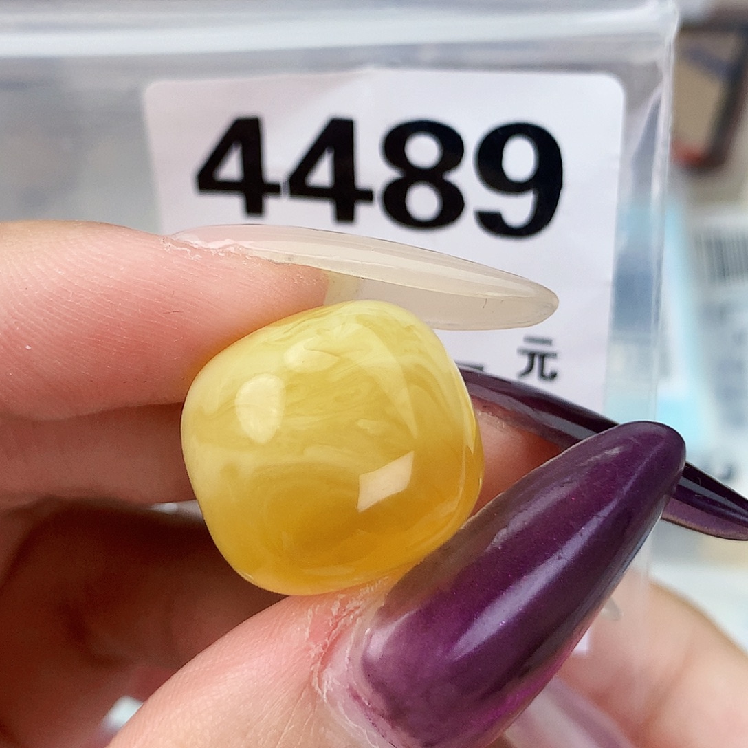 琥珀未镶嵌珠宝奇石18.4×17接近全