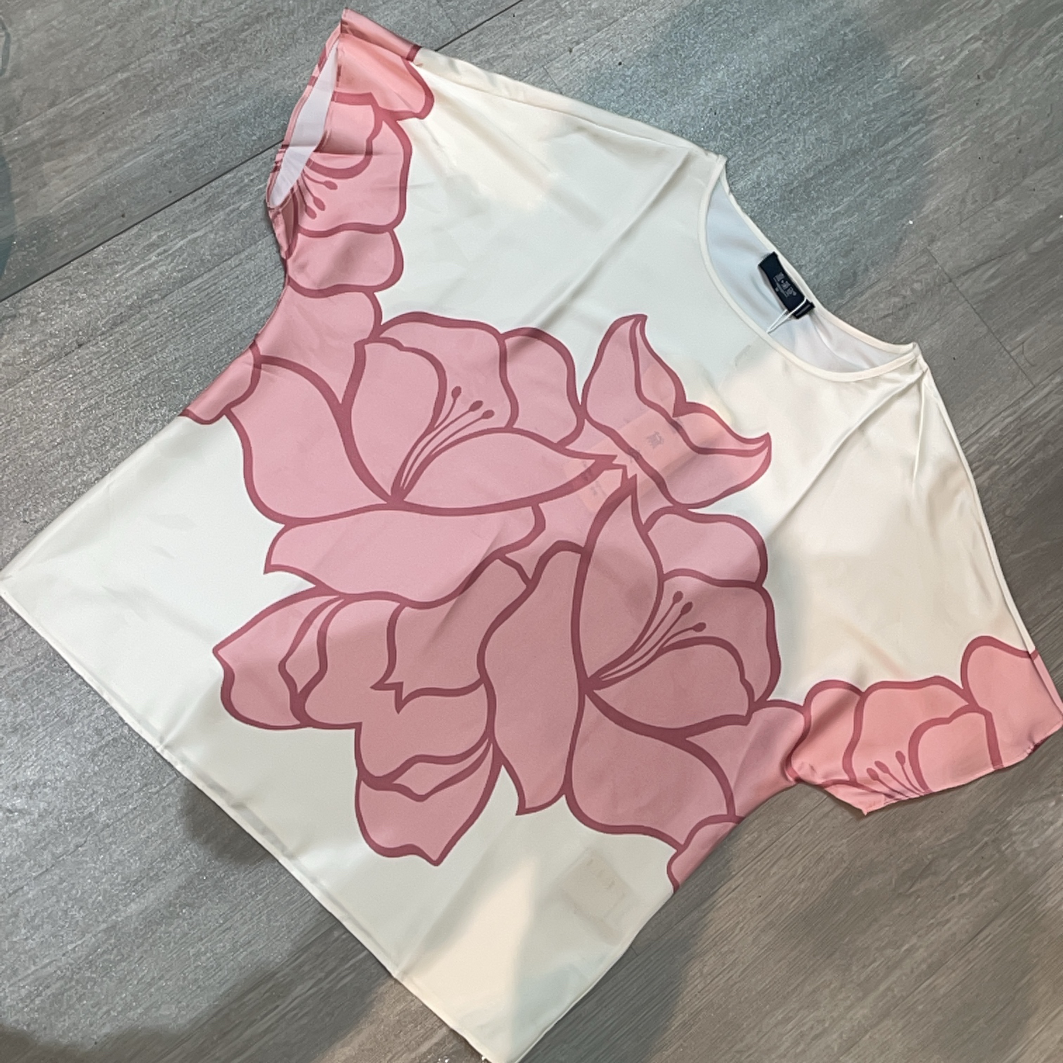 粉色大花印花短袖T恤-果梓380