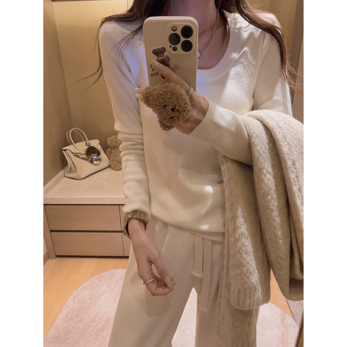 （闭眼入）慵懒松弛感U领正肩长袖T恤女秋冬宽松遮肚子显瘦打底衫