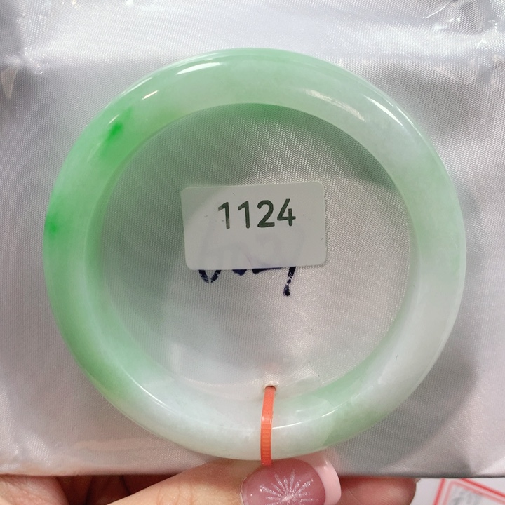 翡翠手镯未镶嵌常**心天然翡翠手镯5403